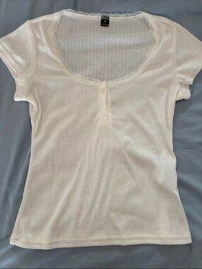 Lace Trim Scoop Neck Tee - White
